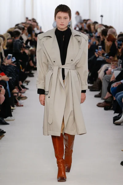 Look 4
